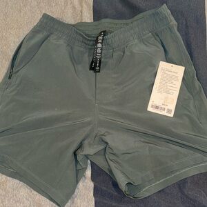Lululemon pace breaker short